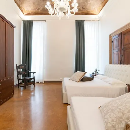Luxury Palace 3 By Wonderful Italy شقة *