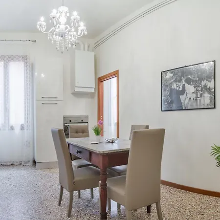 아파트 Luxury Palace 3 By Wonderful Italy *