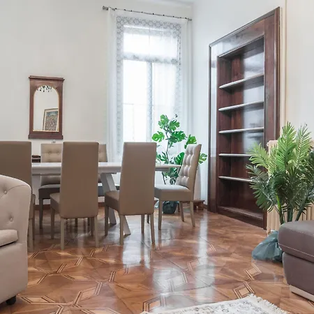 Luxury Palace 3 By Wonderful Italy 아파트 *